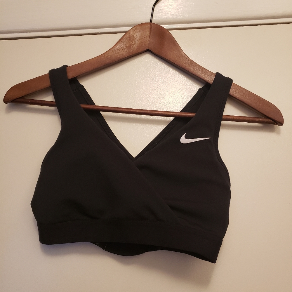 Nike Women's Black Sports Bra SIZE SMALL